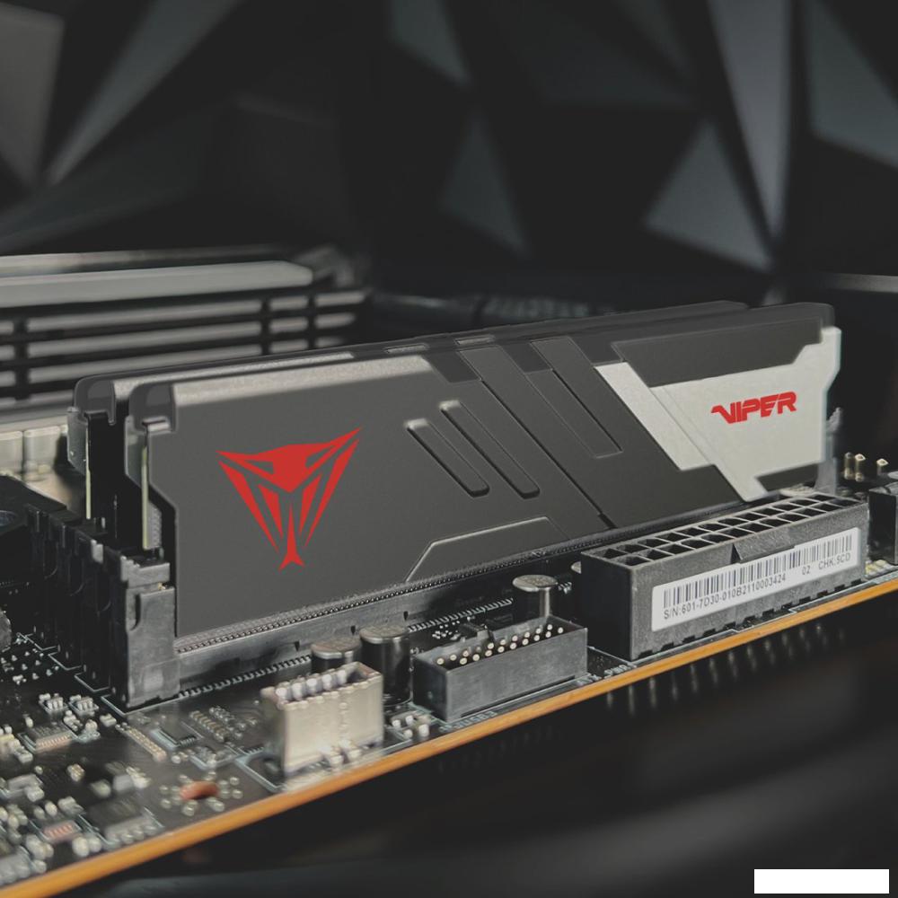 Оперативная память Patriot Viper Venom 16ГБ DDR5 5600МГц PVV516G56C36