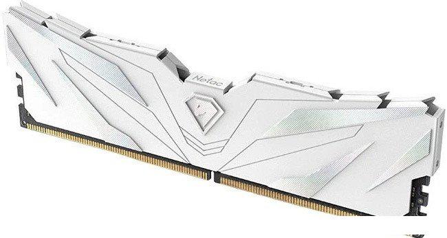 Оперативная память Netac Shadow II 2x16ГБ DDR5 6000 МГц NTSWD5P60DP-32W