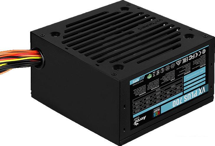 Блок питания AeroCool VX-700 Plus RGB