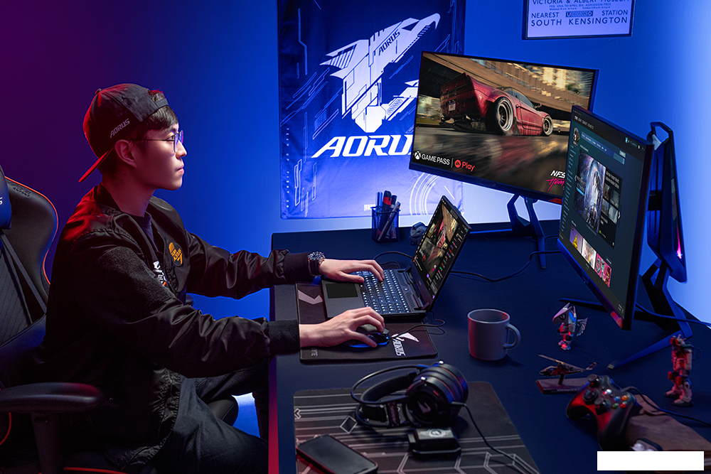 Игровой ноутбук Gigabyte Aorus 15 XE5 XE5-73RU543UH