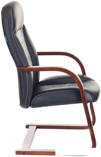 Офисный стул Бюрократ T-9923WALNUT-AV (черный)