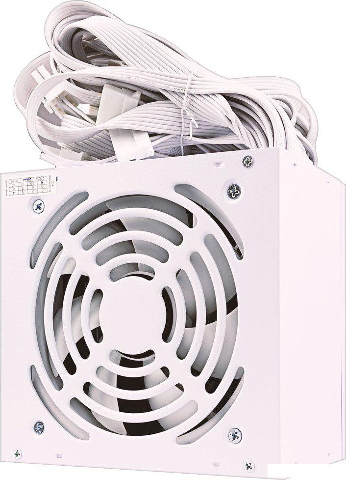 Блок питания Ginzzu CB600 (белый)