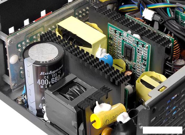 Блок питания Thermaltake Toughpower Grand RGB 750W Gold Full Modular [TPG-0750F-R]