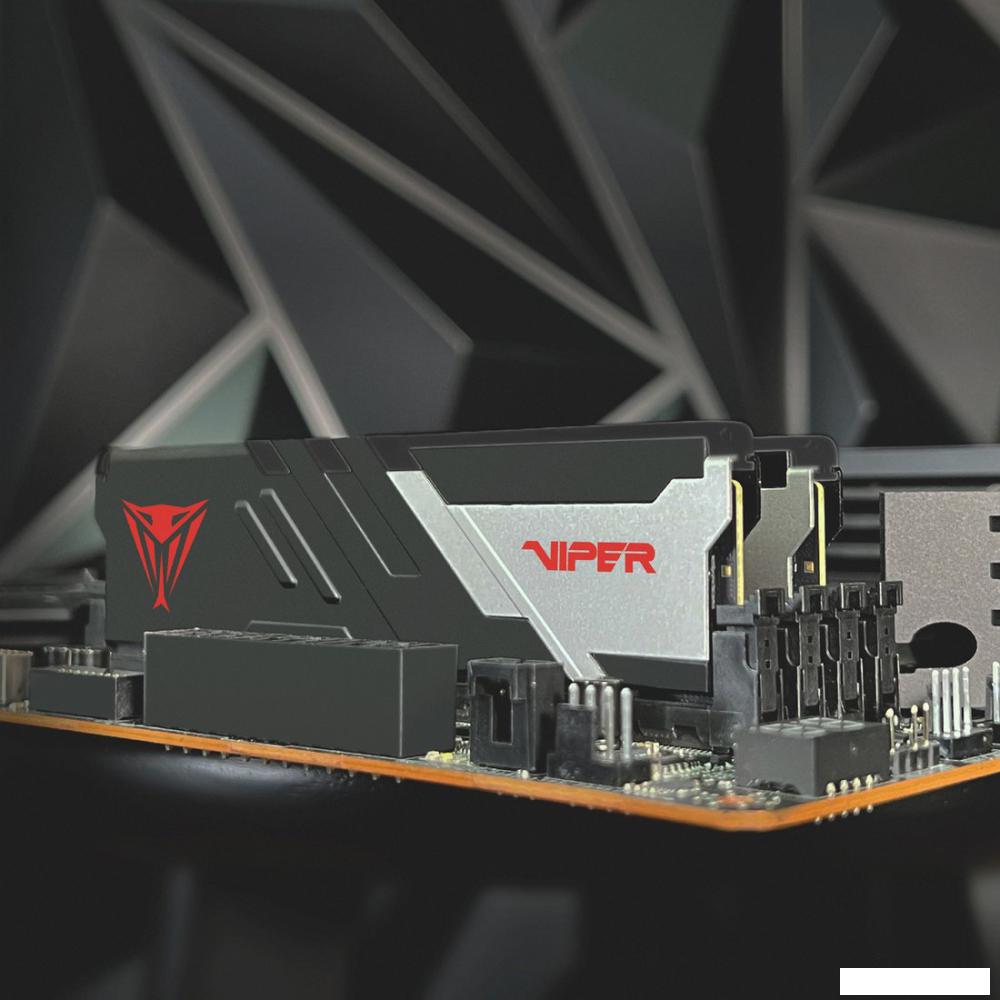 Оперативная память Patriot Viper Venom 16ГБ DDR5 5600МГц PVV516G56C36