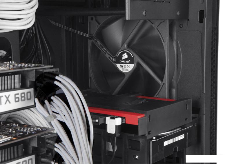 Корпус Corsair Carbide 200R (CC-9011023-WW)