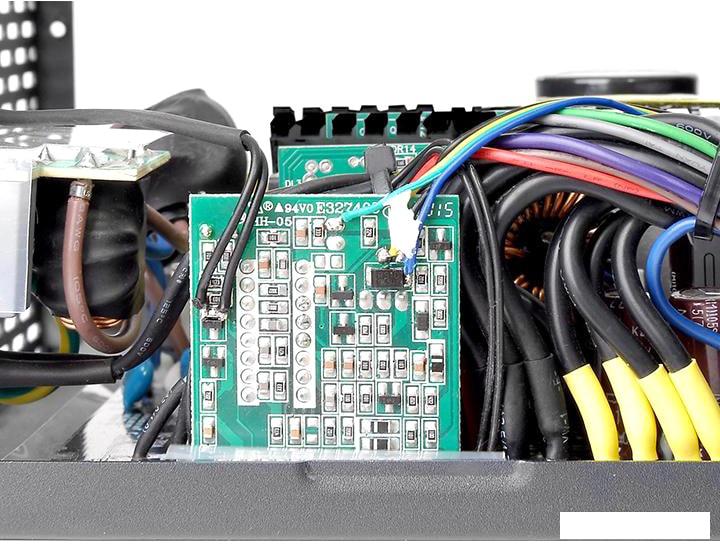 Блок питания Thermaltake Toughpower Grand RGB 850W Gold Full Modular TPG-0850F-R