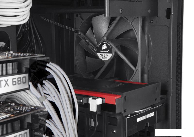 Корпус Corsair Carbide 200R (CC-9011023-WW)
