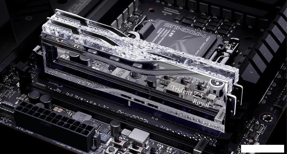 Оперативная память G.Skill Trident Z5 Royal 2x16ГБ DDR5 6800 МГц F5-6800J3445G16GX2-TR5S