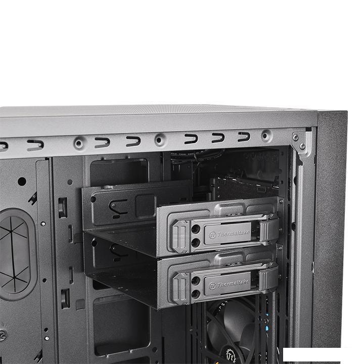 Корпус Thermaltake Core X71 [CA-1F8-00M1WN-00]