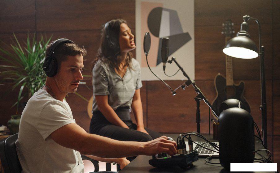 Наушники AKG K361