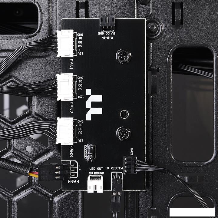 Корпус Thermaltake Level 20 MT ARGB CA-1M7-00M1WN-00