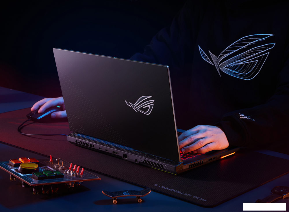 Игровой ноутбук ASUS ROG Strix G17 G713RM-KH097