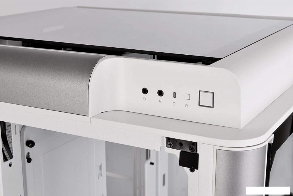 Корпус Thermaltake Level 20 HT Snow Edition CA-1P6-00F6WN-00
