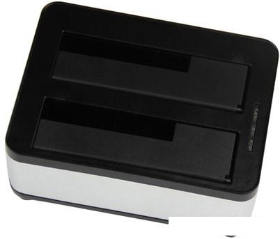 Бокс для накопителей 2.5" и 3.5" AgeStar 3UBT8 (серебристый/черный)