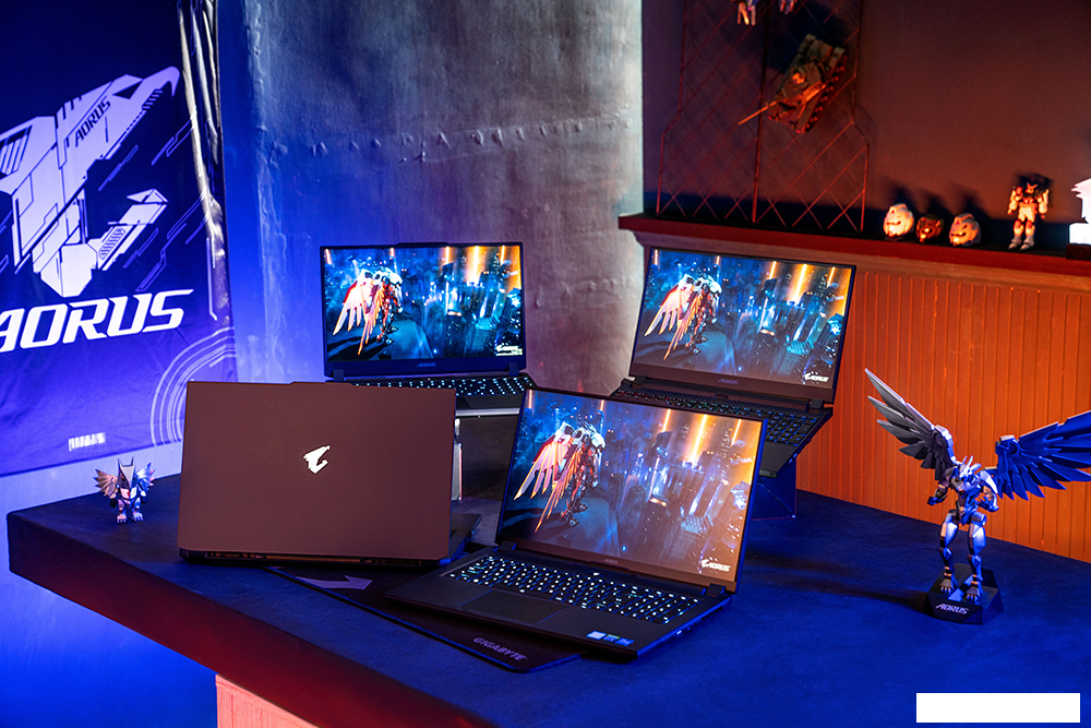 Игровой ноутбук Gigabyte Aorus 15 XE5 XE5-73RU543UH