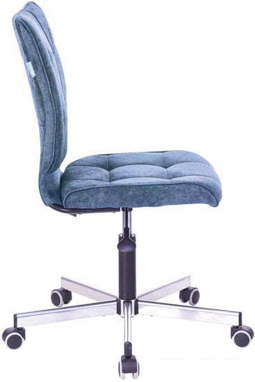 Офисное кресло Бюрократ CH-330M/LT-27 (темно-синий)