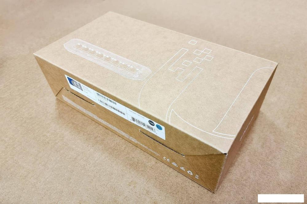 Управляемый коммутатор 2-го уровня Ubiquiti UniFi Switch Lite 8 POE