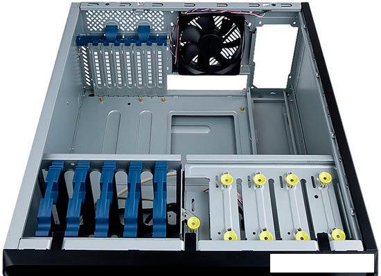 Корпус In Win PE689