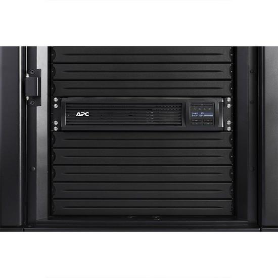 Источник бесперебойного питания APC Smart-UPS SMT2200RMI2UC