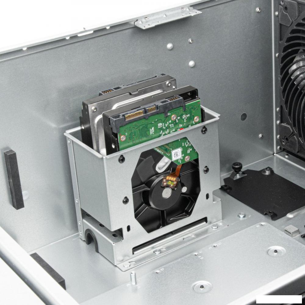 Корпус SilverStone RM51